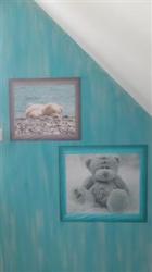 papier peint ourson sur mur